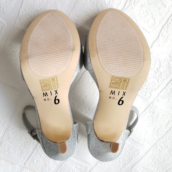 Mix No. 6 Silver Glitter Platform Heels NWB - Picture 6 of 8